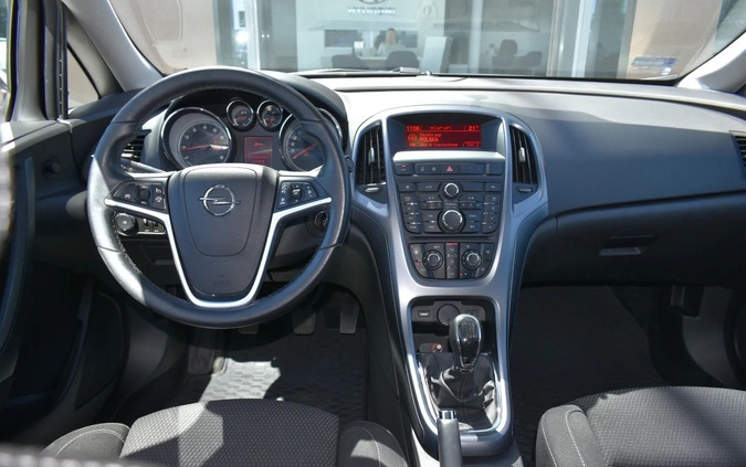 Opel Astra cena 33900 przebieg: 203455, rok produkcji 2016 z Podkowa Leśna małe 67
